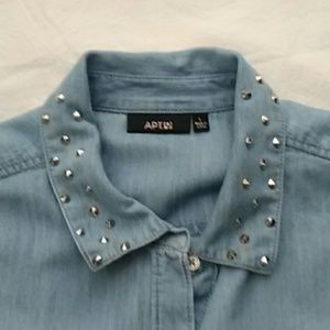Apt. 9 Tops - Apt 9 Chambray Shirt Apt. 9 Tops - Apt 9 Chambray Shirt